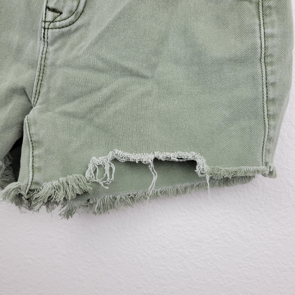 BDG Green Distressed Shorts Size 24 - Picture 7 of 10